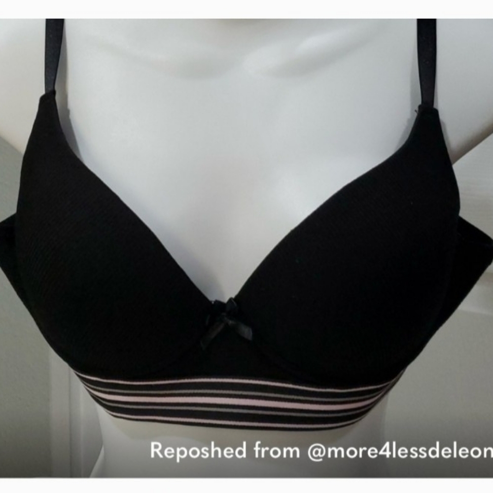 🔷5/$25 Fitwell black push up bra size 38C